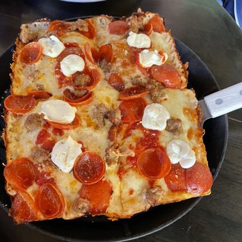 BROWN DOG PIZZA - Updated February 2025 - 579 Photos & 1045 Reviews