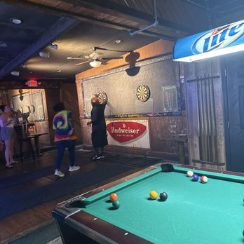 Gene's Haufbrau - Pubs Near Me - Charleston, South Carolina