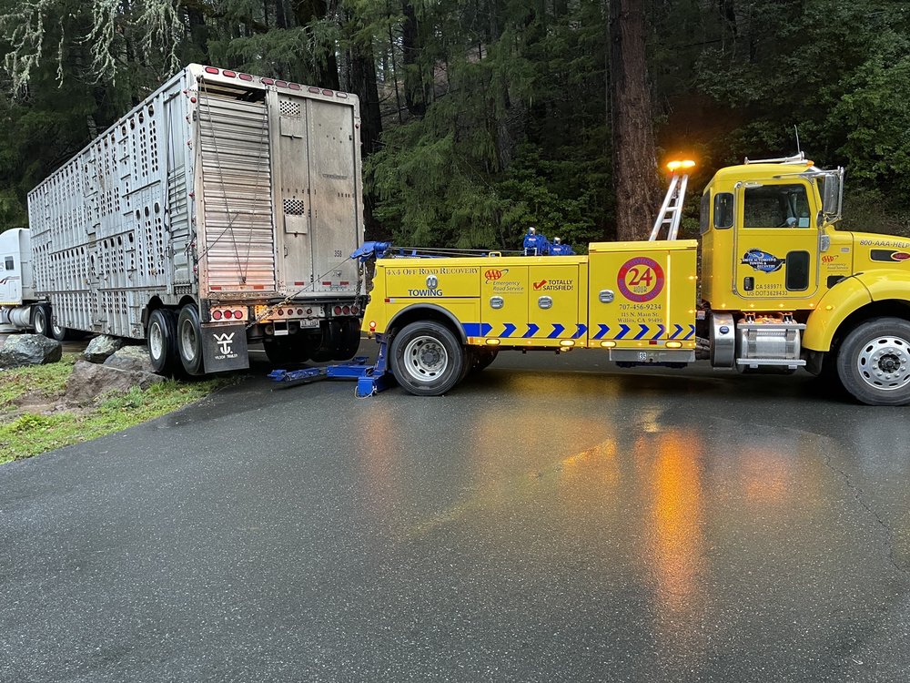 SMITH AUTOMOTIVE TOWING & RECOVERY Updated August 2024 31 Photos