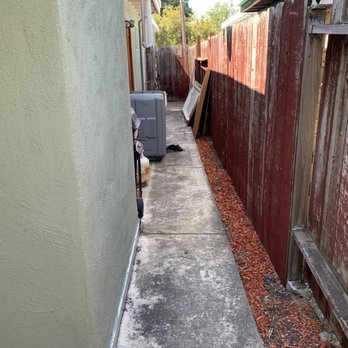 James' Junk Removal - The tight squeeze of 40inches for a 36in hot tub to fit down but they did it fabulously! - Junk Removal & Hauling Near Me