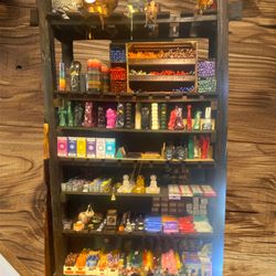 The Root House Botanica Gift Shop & Reading
