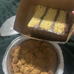 1/2 Chocolate Chip 1/2 PB Cazookie The Husband - Slice