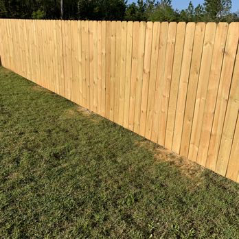 Arnold’s Gulf Construction - a wooden fence - General Contractors Near Me Arnold’s Gulf Construction - a wooden fence - General Contractors Near Me