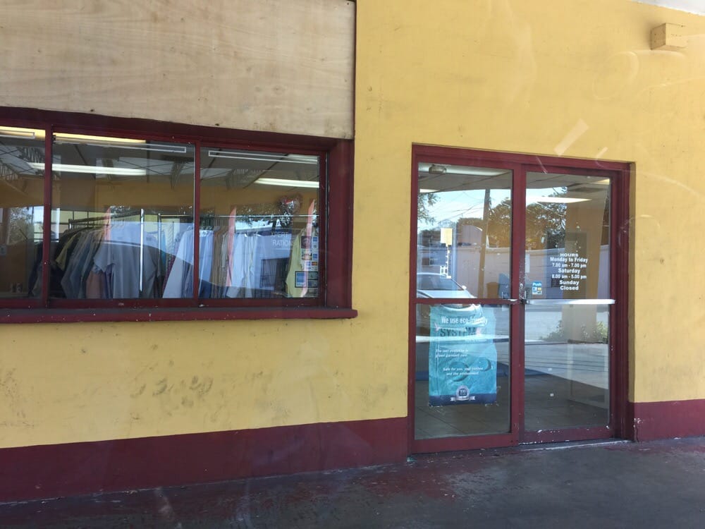 BARRY’S CLEANERS AND LAUNDRY Updated October 2024 10 Reviews 10 S Royal Poinciana Blvd