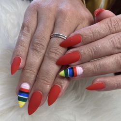 Glamed by Steph - Bright patterned nails