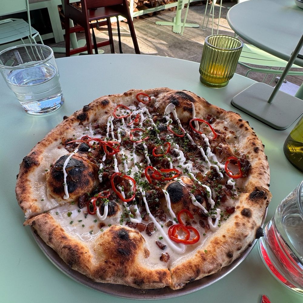 Bacon onion jam pizza