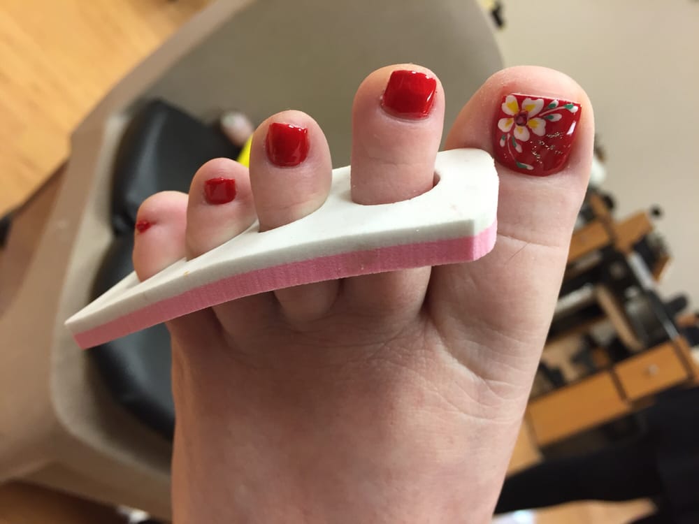 LE NAILS Updated September 2024 20 Photos & 32 Reviews 1300 S