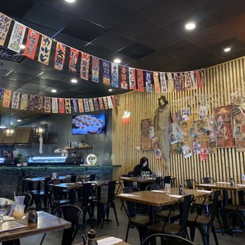 Maguro - Sushi Bars Near Me - Brookline, Massachusetts