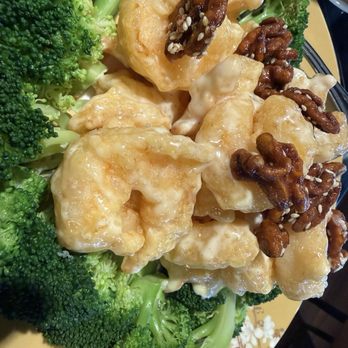 Xin Ding Dumpling House - Honey Walnut Shrimp. Not as heavy as some other restaurants. Pretty good! - Dim Sum Near Me - Vancouver, Washington Xin Ding Dumpling House - Honey Walnut Shrimp. Not as heavy as some other restaurants. Pretty good! - Dim Sum Near Me - Vancouver, Washington