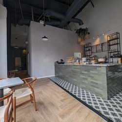 Sanyos Coffee - Interior
