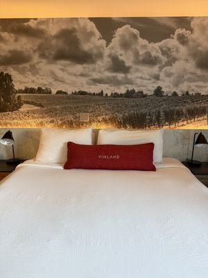 Vinland Hotel and Lounge by null