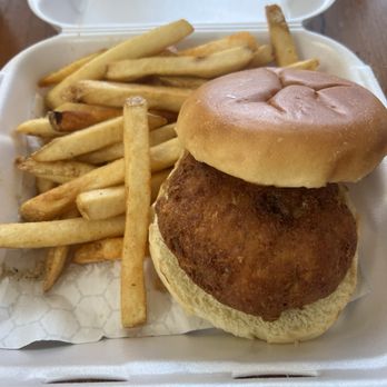 Hanover Country Store - Crab cake sandwich - Convenience Stores Near Me - Hanover, Virginia
