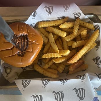 Tornado's Grub and Pub - Tornados double cheese cheeseburger - American Near Me - Cedar Rapids, Iowa
