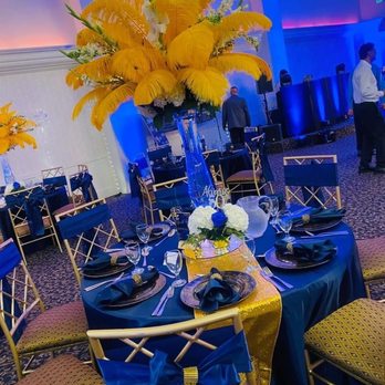 Heavenly Decor and Flowers - The table decor and centerpieces. - Florists Near Me - Newark, California Heavenly Decor and Flowers - The table decor and centerpieces. - Florists Near Me - Newark, California