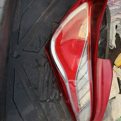 E & A Automotive - Tail light
