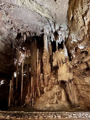 Natural Bridge Caverns by null