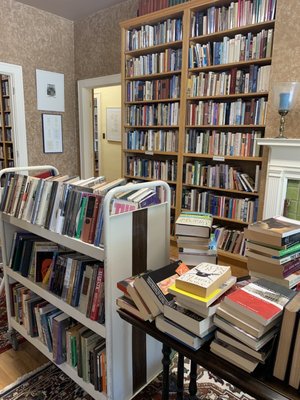 Black Swan Books by null