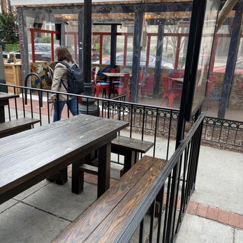 Duke's Grocery - Pubs Near Me - Washington, DC, District of Columbia
