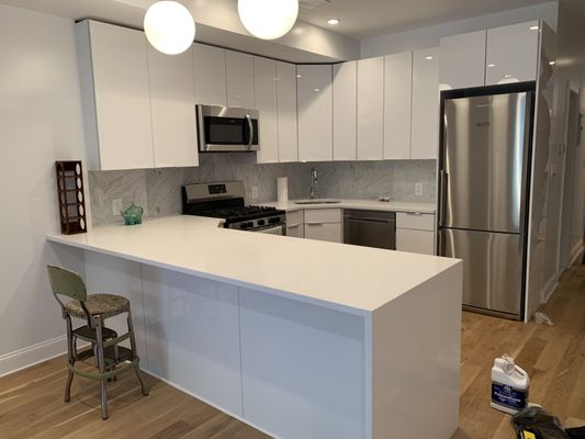 Legacy Contracting Logo