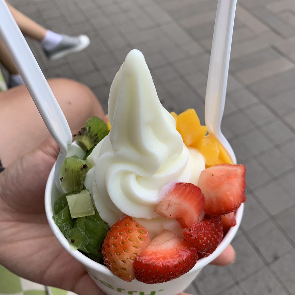 Pinkberry - La Jolla - Original medium with kiwi, strawberry and mango toppings - Ice Cream & Frozen Yogurt Near Me - La Jolla, California Pinkberry - La Jolla - Original medium with kiwi, strawberry and mango toppings - Ice Cream & Frozen Yogurt Near Me - La Jolla, California