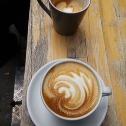 Cappuccino på Coffee room. Eller udenfor på fortorvet faktisk :)