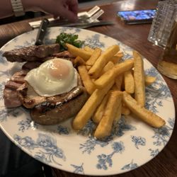 Cold Harbour Inn - Mixed plate - lots of protein. And so good.