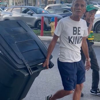 Marshalls - Reports from other people that this is the man that gets money to have people towed you can see by the reviews. This is a ongoing scam. - Department Stores Near Me - Sunny Isles Beach, Florida Marshalls - Reports from other people that this is the man that gets money to have people towed you can see by the reviews. This is a ongoing scam. - Department Stores Near Me - Sunny Isles Beach, Florida
