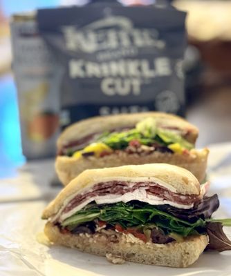 Morucci's Si Mangia Bene by null