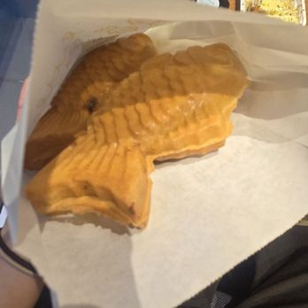 Little Pisces - The taiyaki! - Desserts Near Me - Vancouver, British Columbia