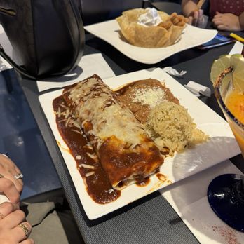 El Cata Las Vegas - Burro enchilado, churro fries - Mexican Near Me - Las Vegas, Nevada El Cata Las Vegas - Burro enchilado, churro fries - Mexican Near Me - Las Vegas, Nevada