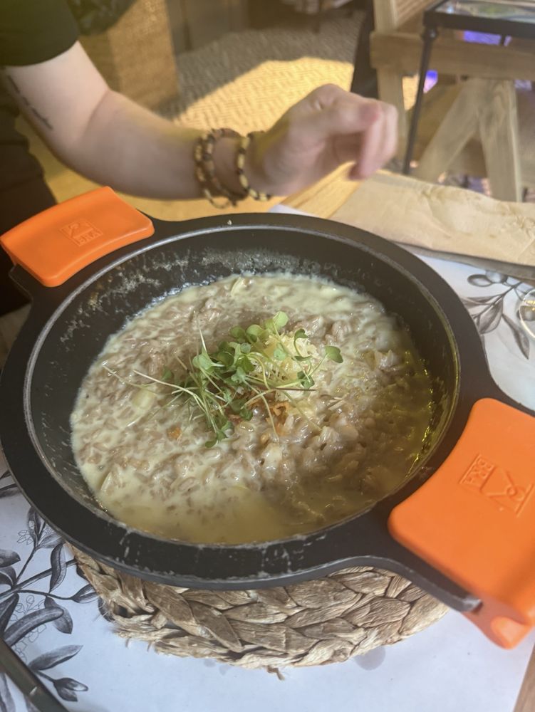 La Mafia se sienta a la Mesa