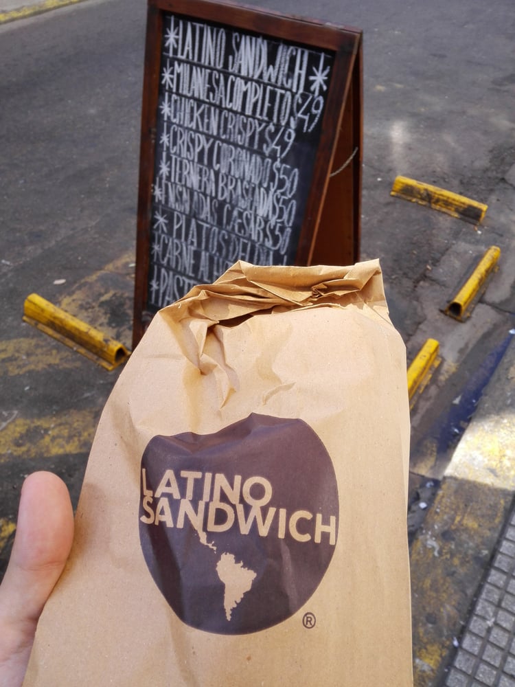 Latino Sándwich