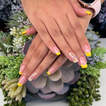 Pro Nails Spa - Gel Manicure w/ yellow French tips and  design - Nail Salons Near Me - Westminster, California