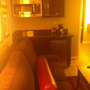 Peacock Suites - Sofa and kitchenette - Hotels Near Me - Anaheim, California