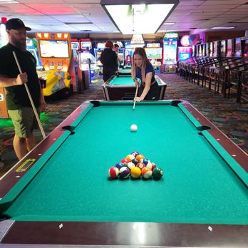 Blainbrook Entertainment Center - Pool - Sports Bars Near Me - Blaine, Minnesota