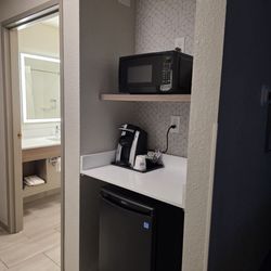 Holiday Inn Express & Suites Dubois - In the foyer of a King bed room