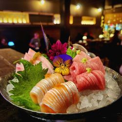 Nara Restaurant & Sake Bar - Belly Flight sashimi