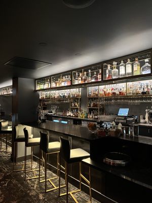 Elements Bar & Lounge by null