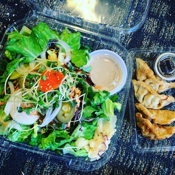 Ahi Lovers - Tsunami bowl: spicy ahi on salad Gyoza - Japanese Near Me - Honolulu, Hawaii