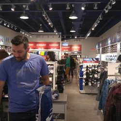 ASICS Outlet - Ely the Man!!