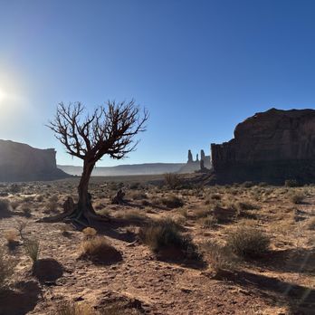 Monument Valley - Landmarks & Historical Buildings Near Me