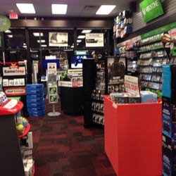 GameStop - Blurry. Trying to take a pic incognito. Much fail.