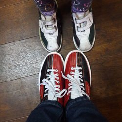 Bowlero Clovis - Me and my little being goofy at the bowling alley 'Bowlero'