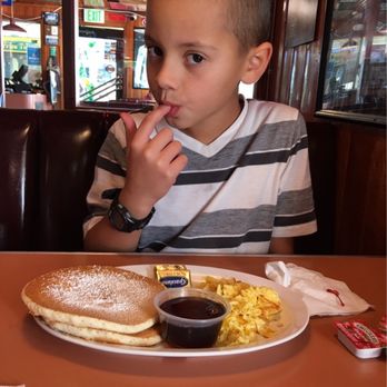 Harbor House Café - Great selection for the kids on pancakes or French toast - American Near Me - Dana Point, California Harbor House Café - Great selection for the kids on pancakes or French toast - American Near Me - Dana Point, California
