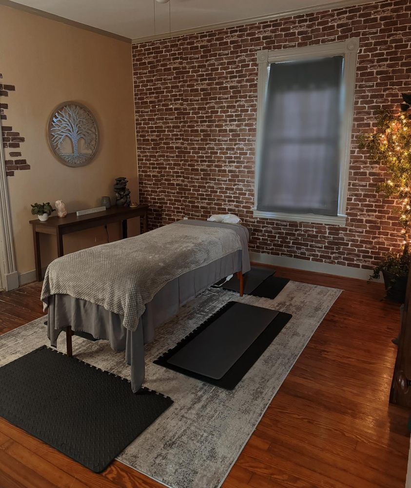 Bodyworks Massage Logo
