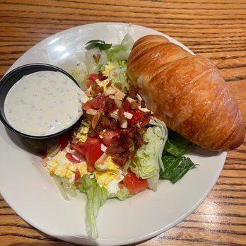 California Dreaming - House Salad with Croissants - American Near Me - Augusta, Georgia California Dreaming - House Salad with Croissants - American Near Me - Augusta, Georgia