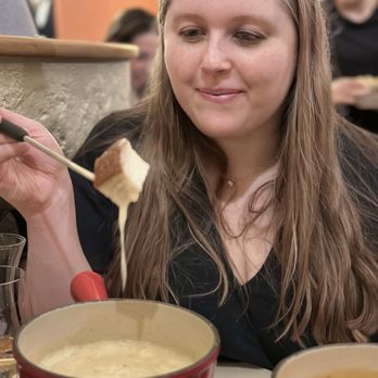 Raclette Stube - Fondue - Fondue Near Me - Zürich, ZH Raclette Stube - Fondue - Fondue Near Me - Zürich, ZH