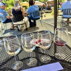Cooper-Garrod Estate Vineyards - Flight of wine