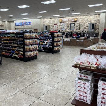 Buc-ee’s - Food aisles - Gas Stations Near Me - Sevierville, Tennessee Buc-ee’s - Food aisles - Gas Stations Near Me - Sevierville, Tennessee