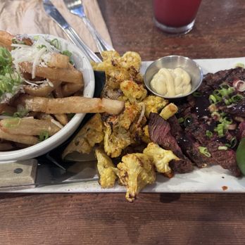 The Curious Palate - Steak frites - New American Near Me - Santa Monica, California The Curious Palate - Steak frites - New American Near Me - Santa Monica, California